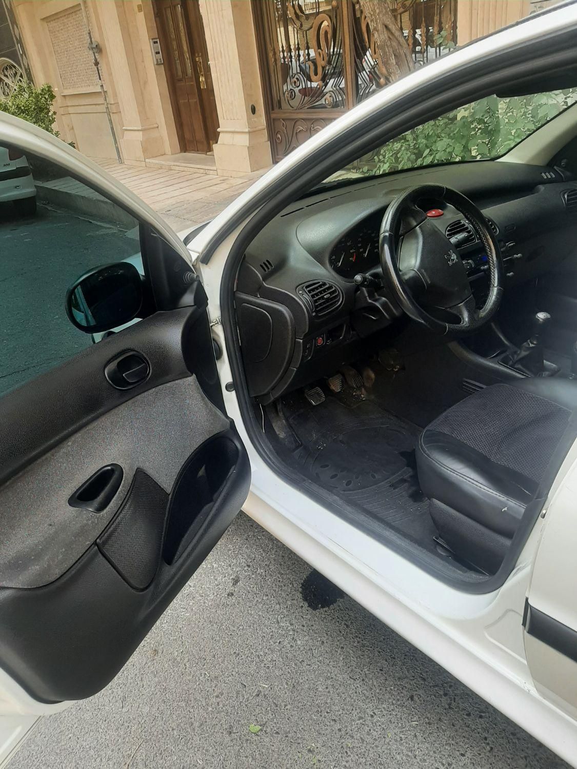 پژو ۲۰۶ صندوق دار v20 - 1390