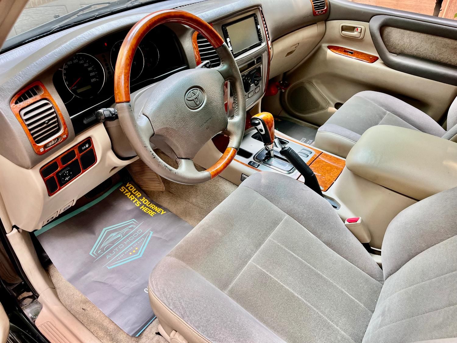 تویوتا لندکروز VXR نسل ۵ - 2006