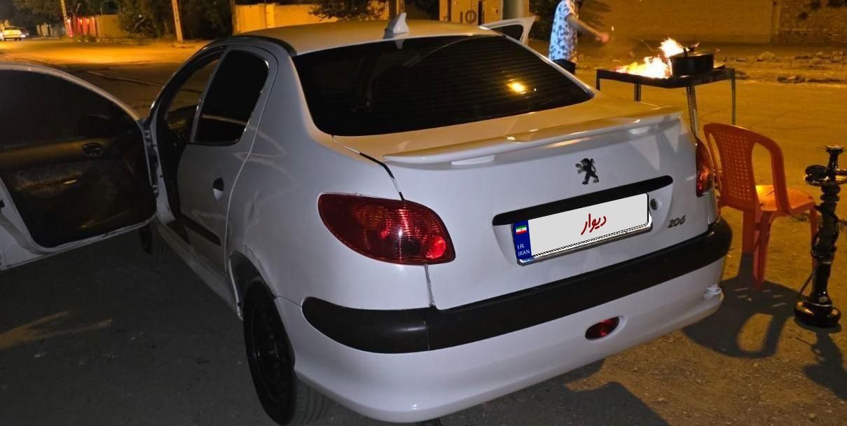 پژو ۲۰۶ صندوق دار v8 - 1393