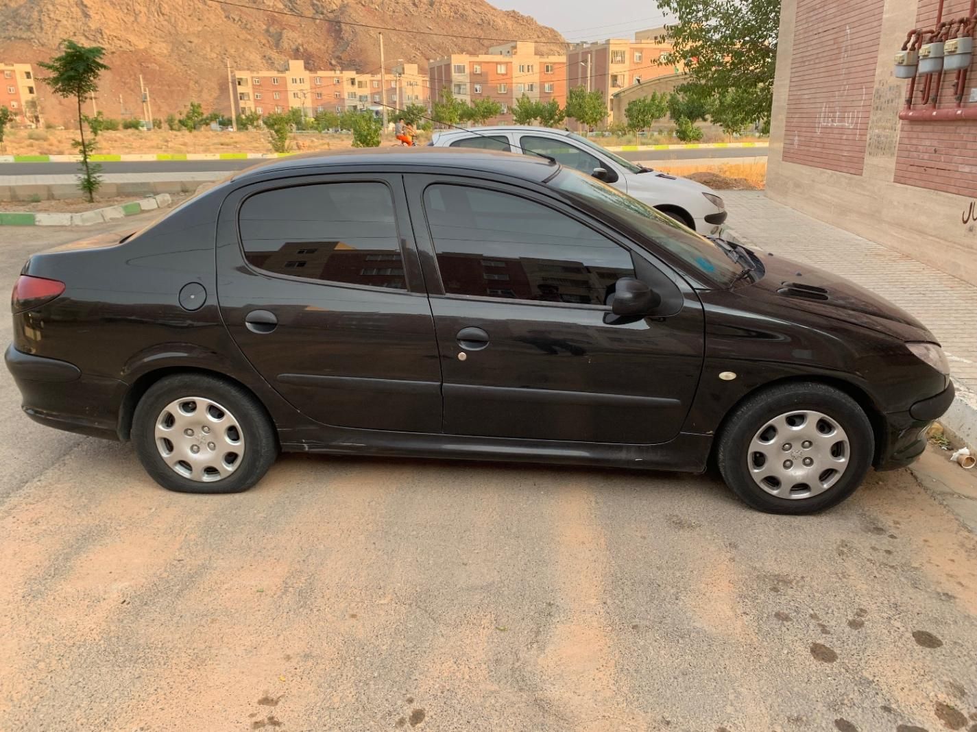 پژو ۲۰۶ صندوق دار v8 - 1390