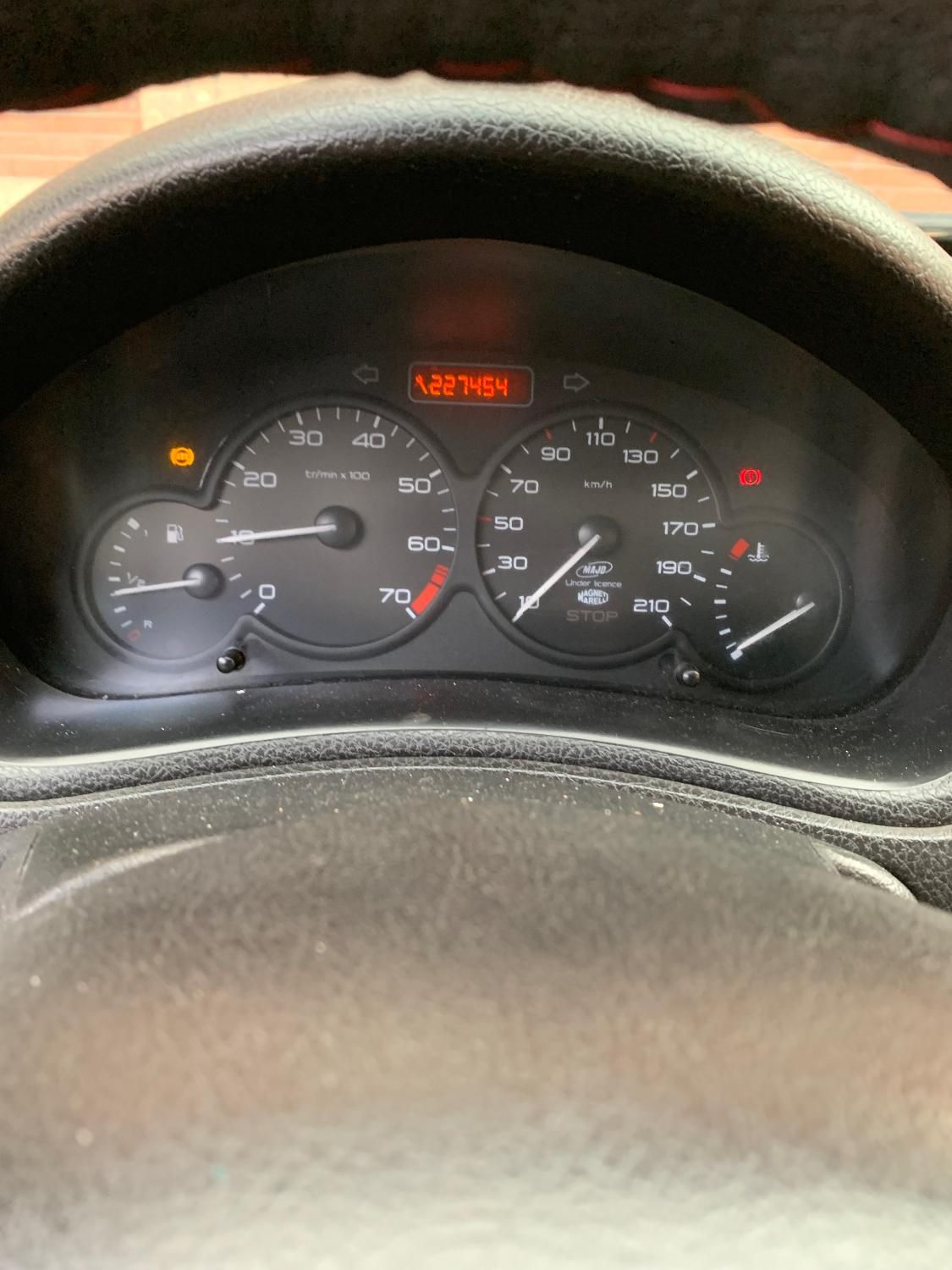 پژو ۲۰۶ صندوق دار v8 - 1390
