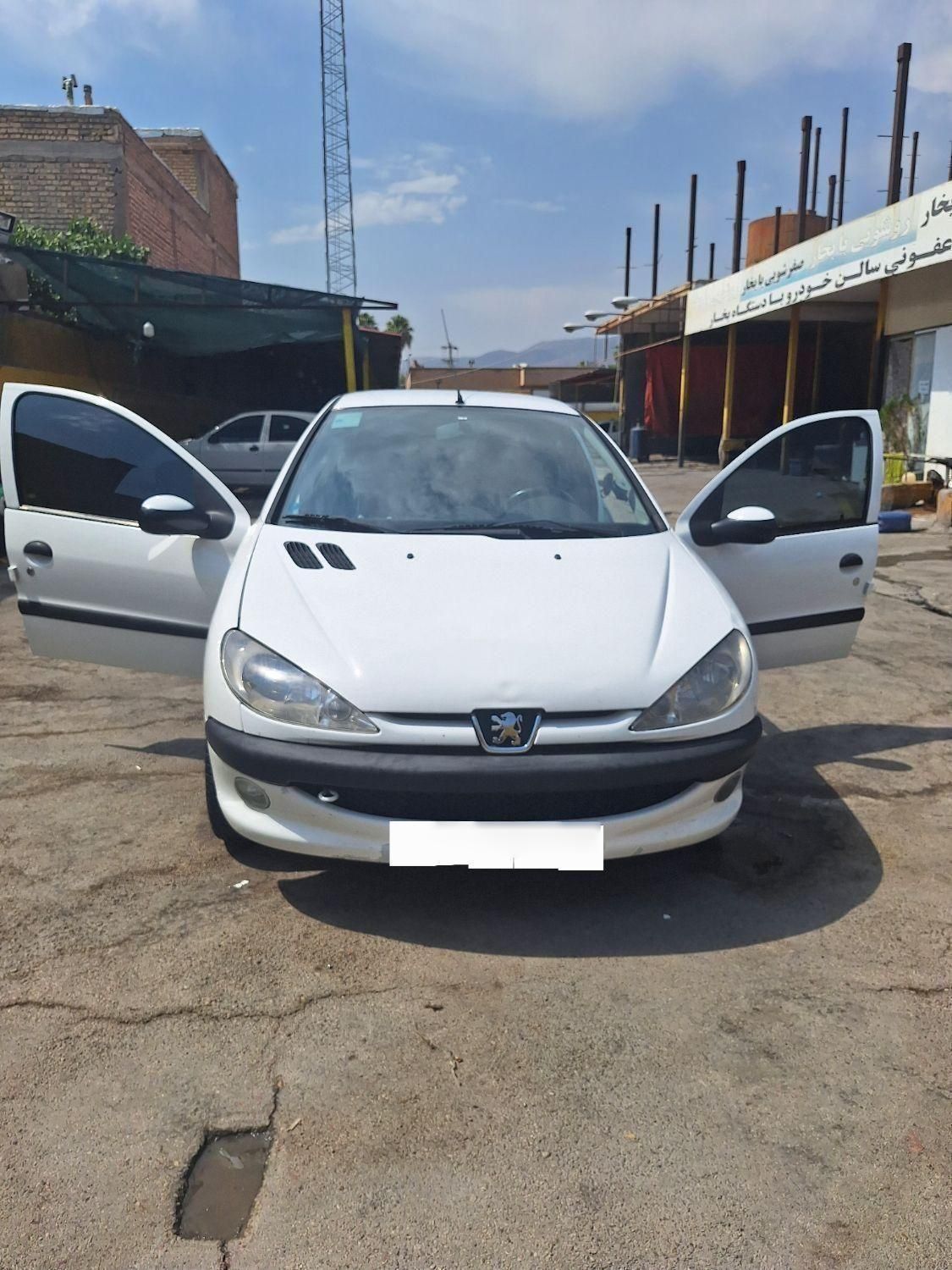 پژو ۲۰۶ صندوق دار v8 - 1394