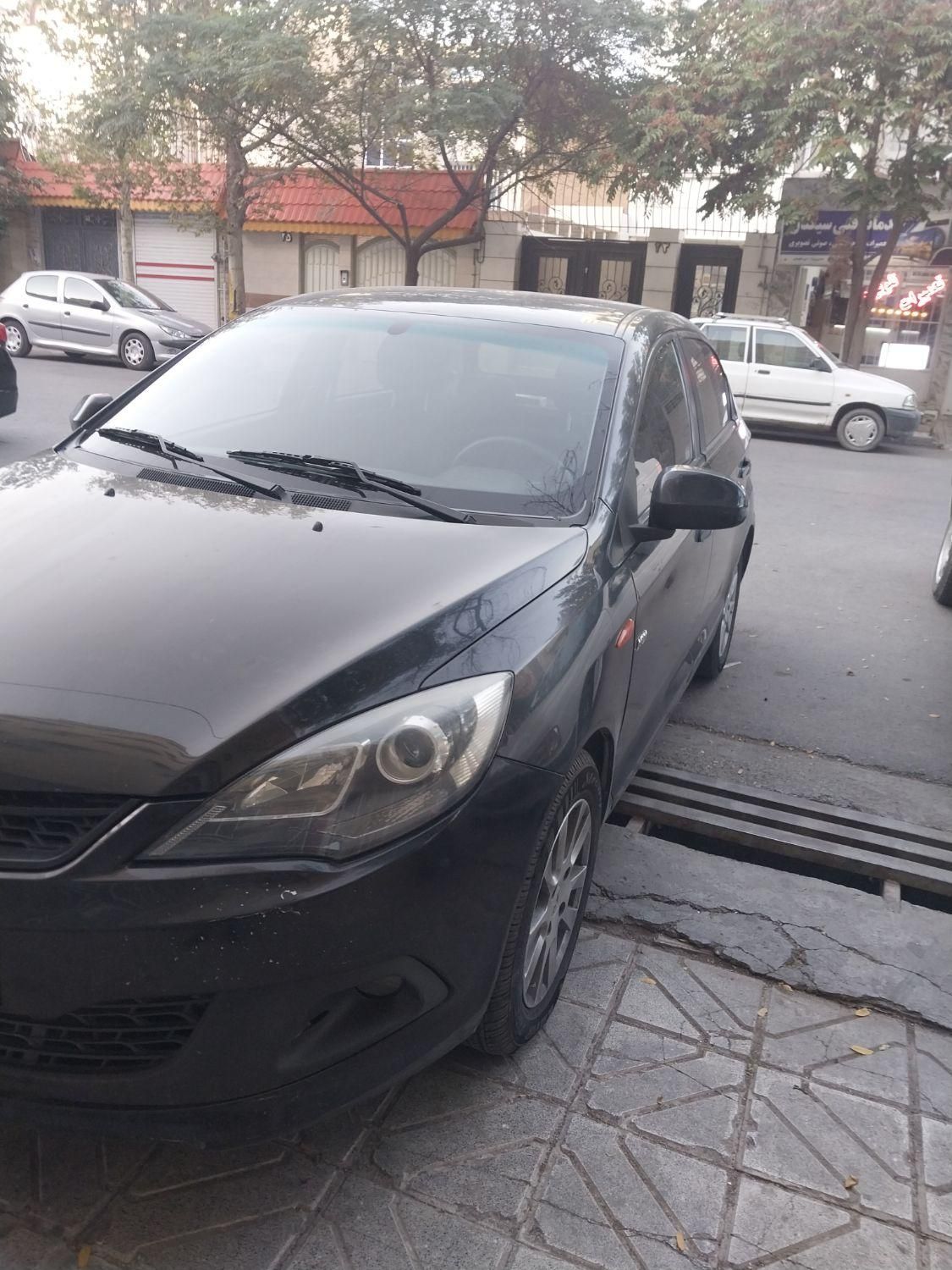 ام وی ام 315 صندوقدار اسپرت دنده‌ای - 1395