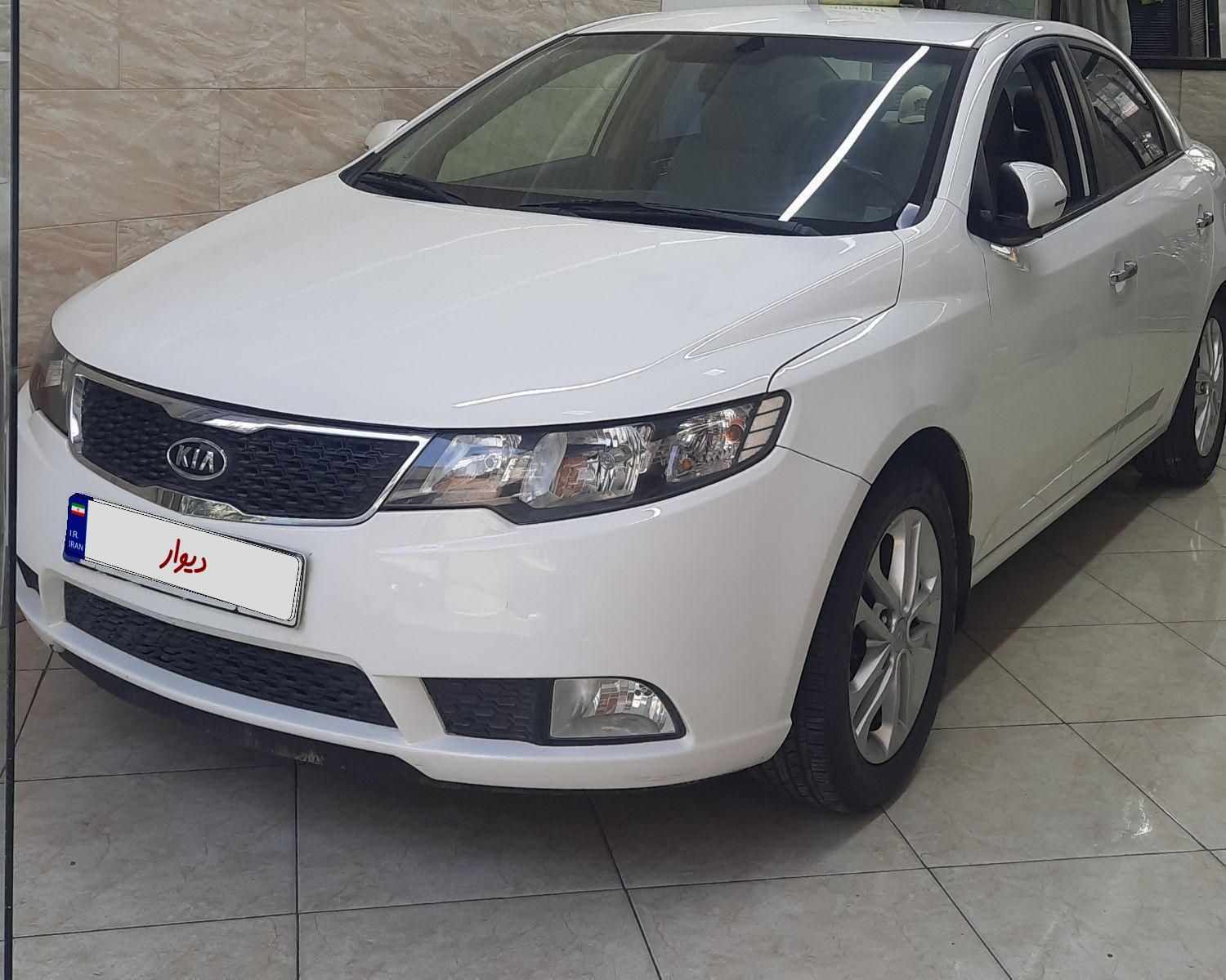 کیا سراتو 2.0 لیتر اتوماتیک GT لاین - 2015
