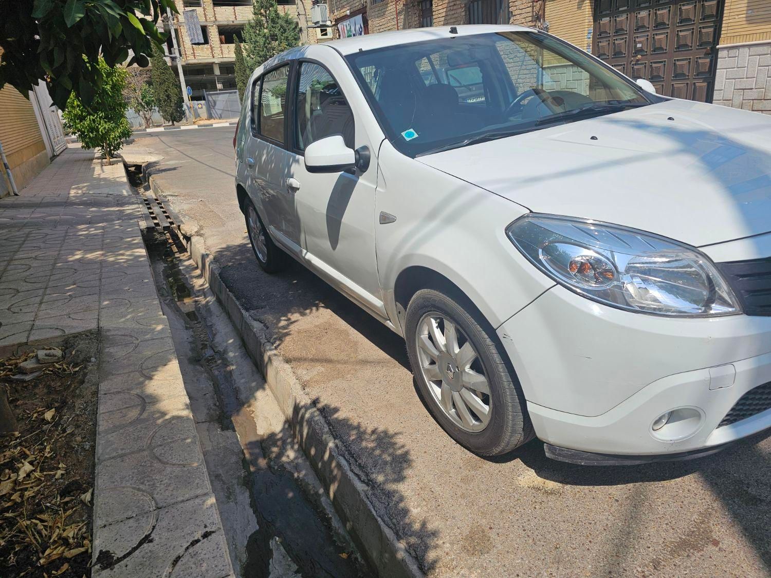 خودرو رنو، ساندرو آگهی ann_19715624