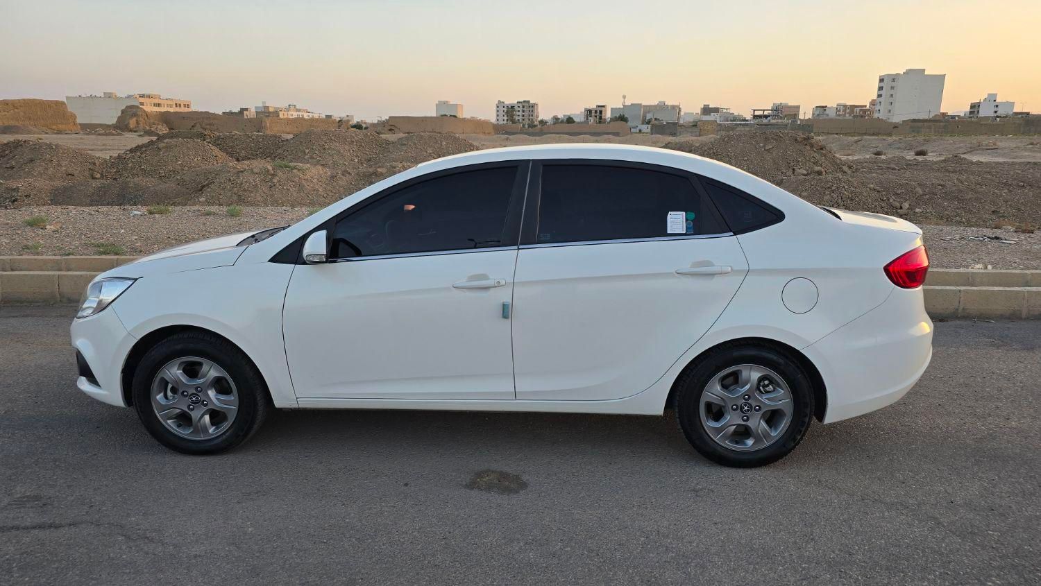 جک J4 اتوماتیک ساده - 1402