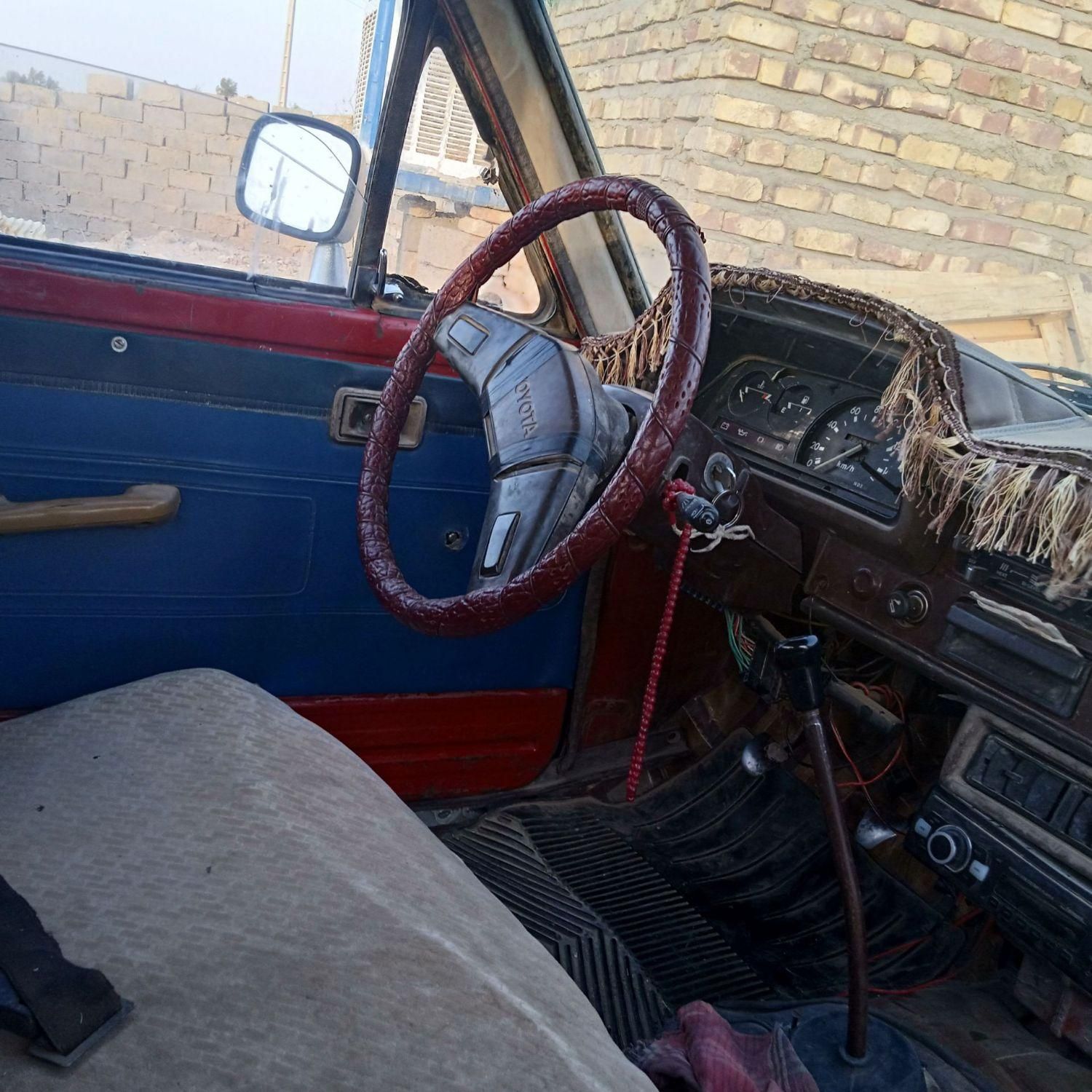 تویوتا کمری XLE - 1402
