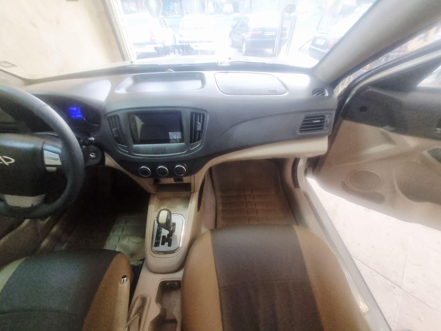 ام وی ام 550 اتوماتیک - 1396