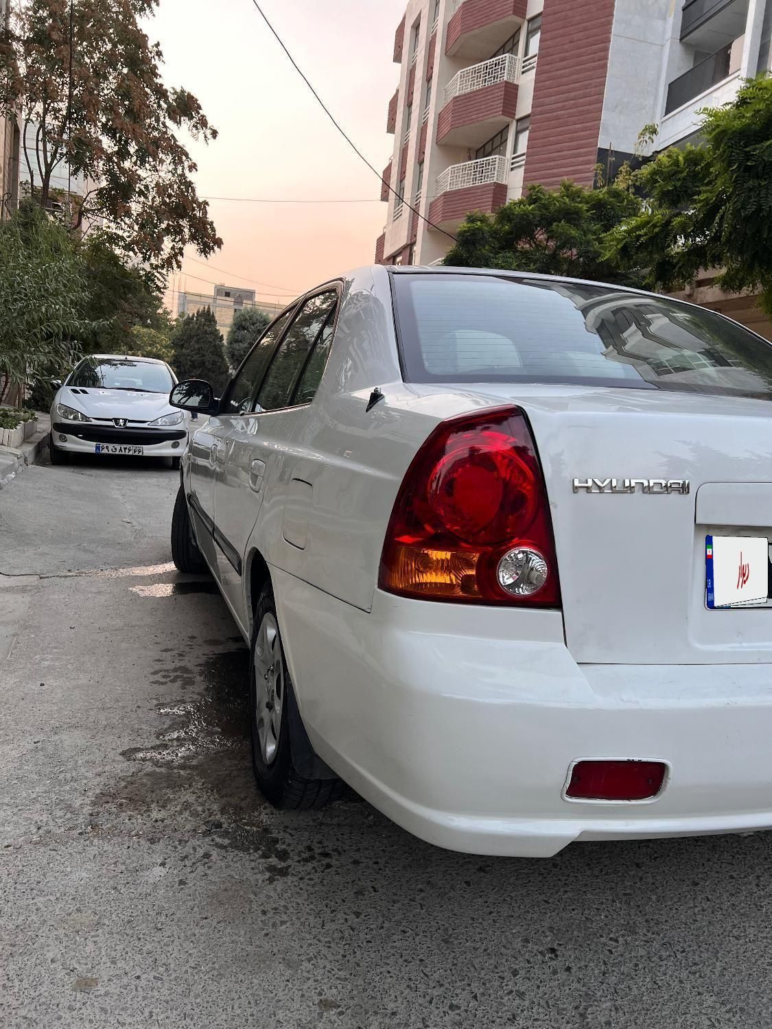 هیوندای ورنا دنده‌ ای - 1388