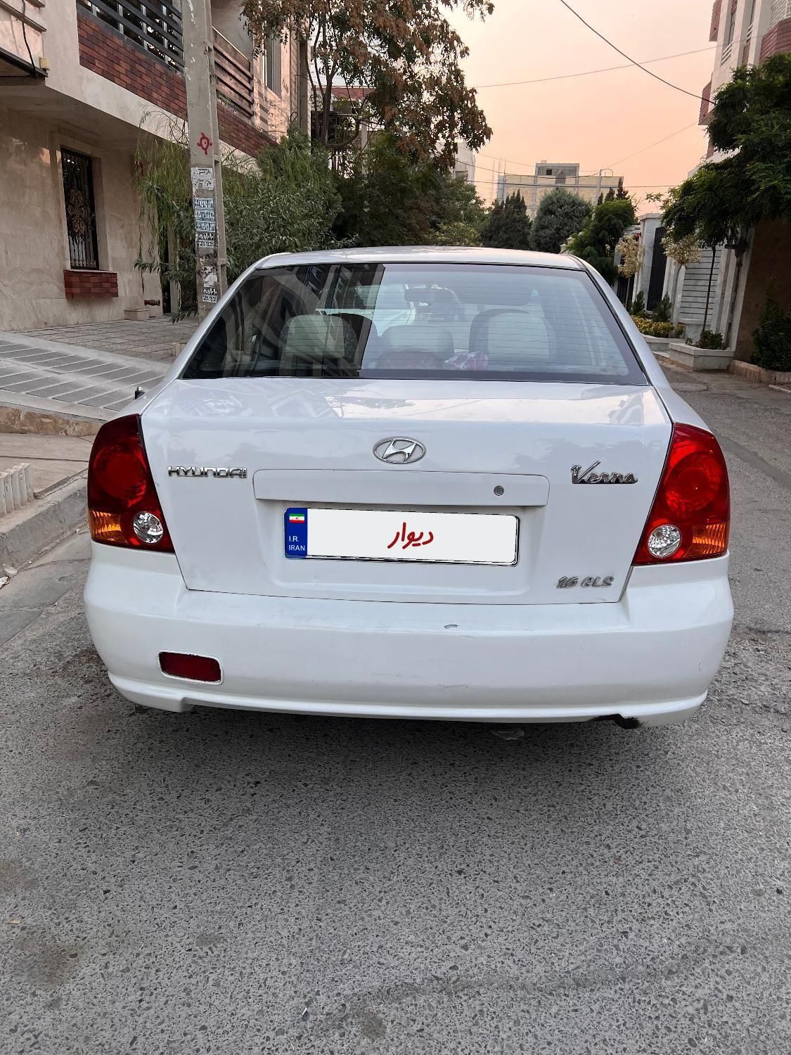 هیوندای ورنا دنده‌ ای - 1388