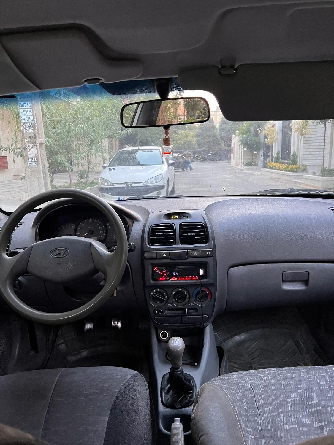 هیوندای ورنا دنده‌ ای - 1388