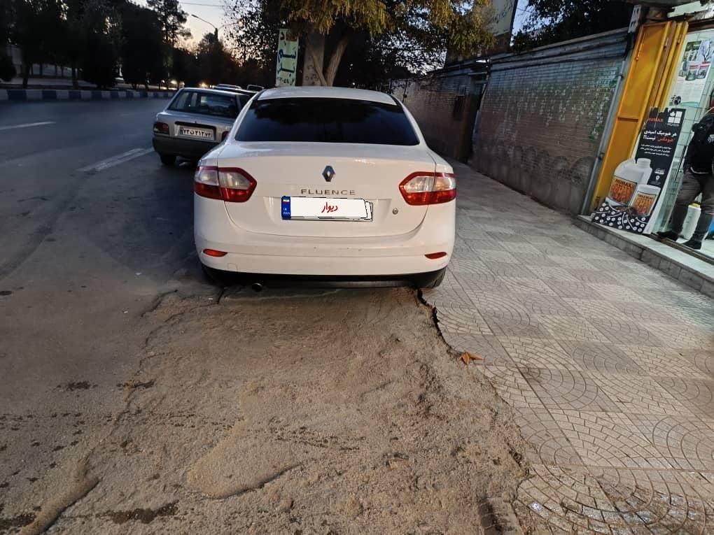 خودرو رنو، فلوئنس آگهی ann_19723600