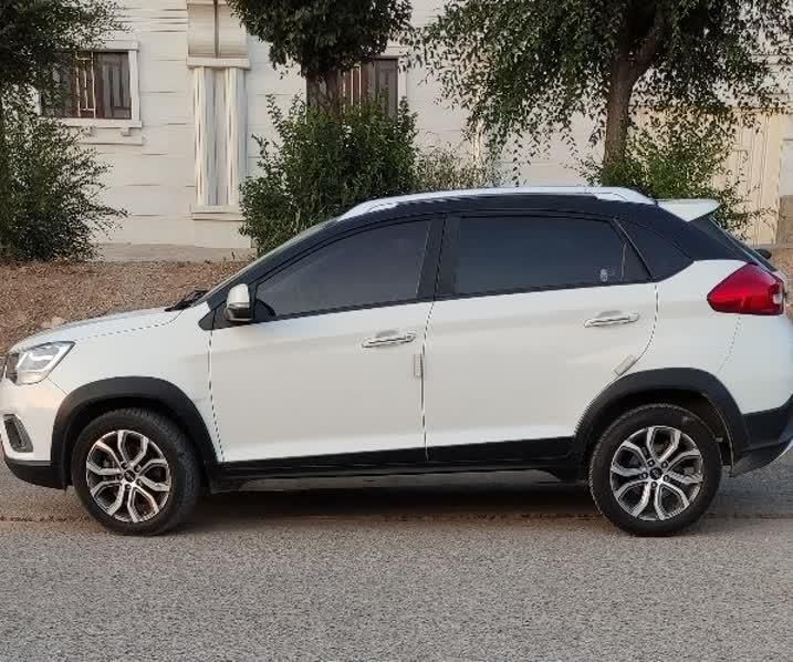ام وی ام X22 اتوماتیک اسپرت - 1396
