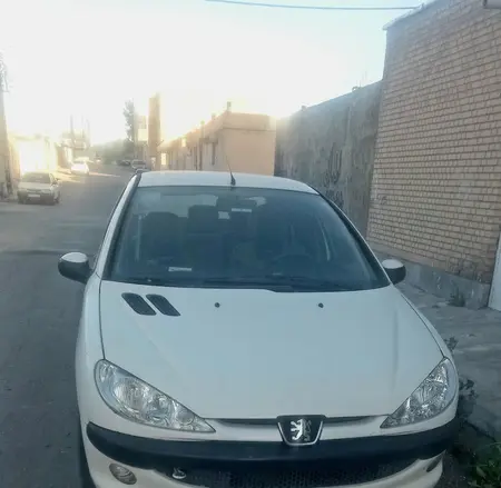 پژو ۲۰۶ صندوق دار v8 - 1390