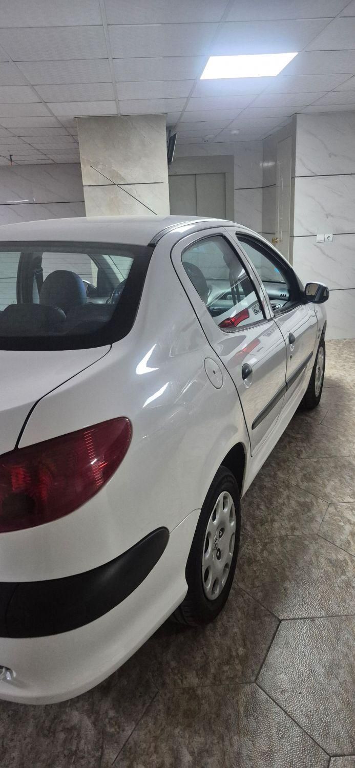 پژو ۲۰۶ صندوق دار v8 - 1390