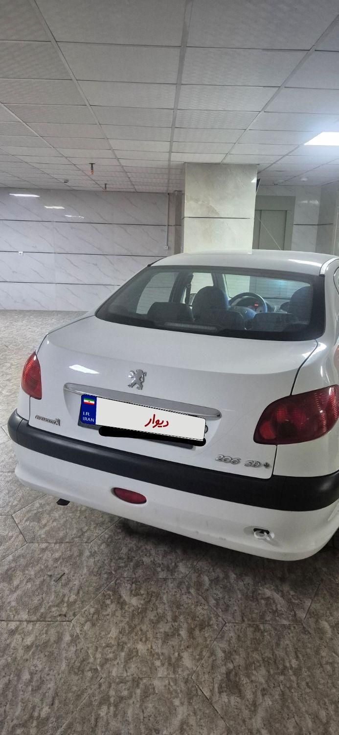 پژو ۲۰۶ صندوق دار v8 - 1390