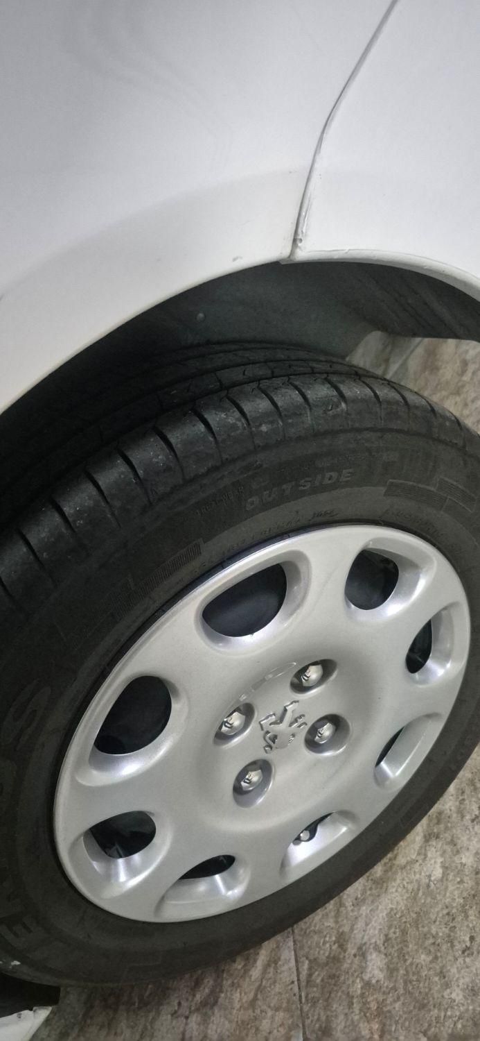 پژو ۲۰۶ صندوق دار v8 - 1390