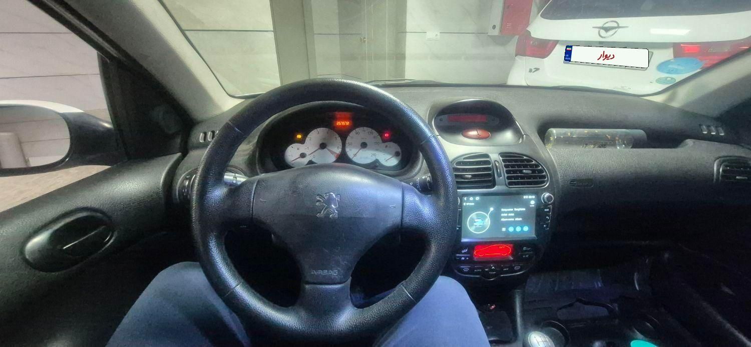 پژو ۲۰۶ صندوق دار v8 - 1390