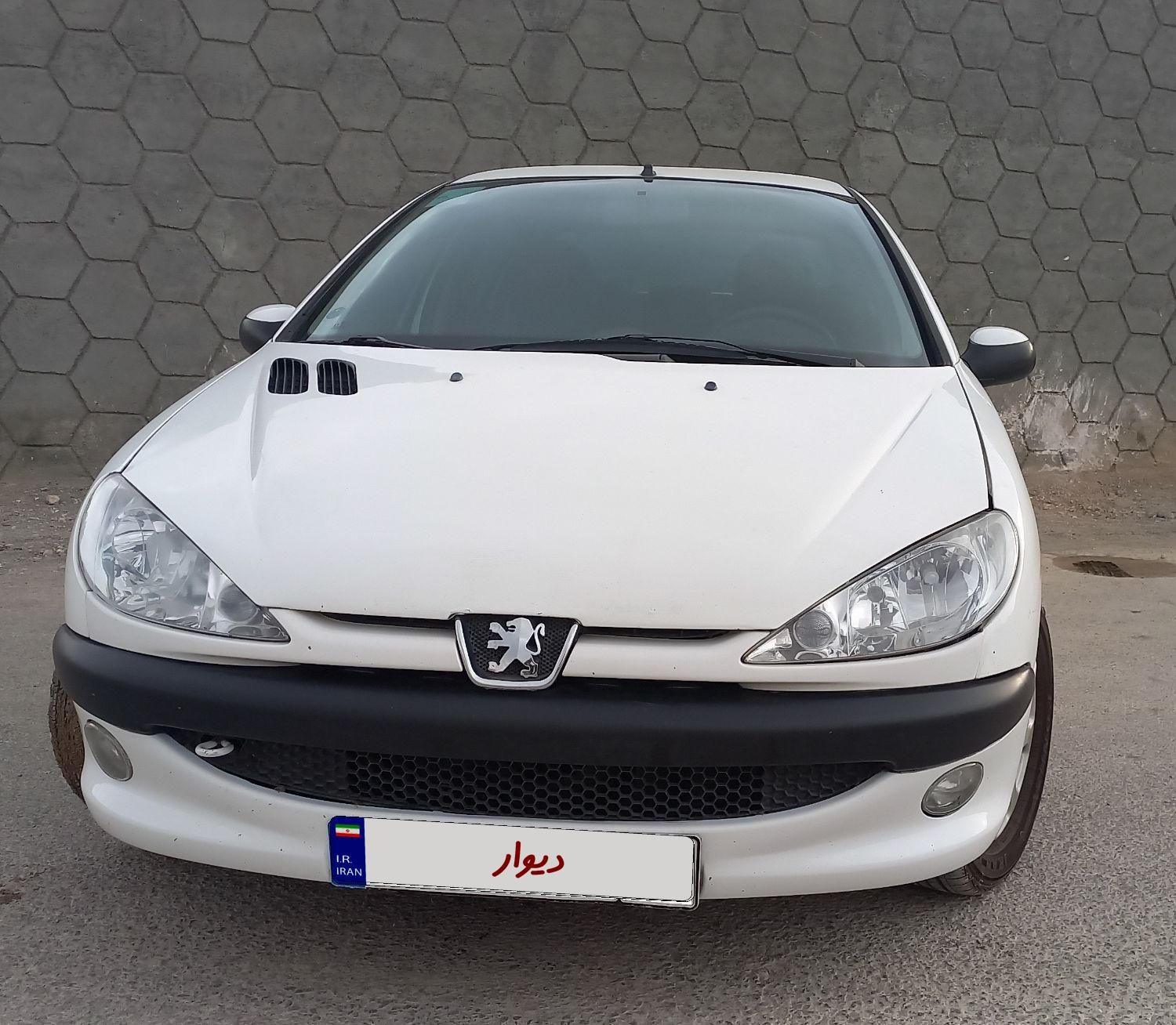 پژو ۲۰۶ صندوق دار v8 - 1394