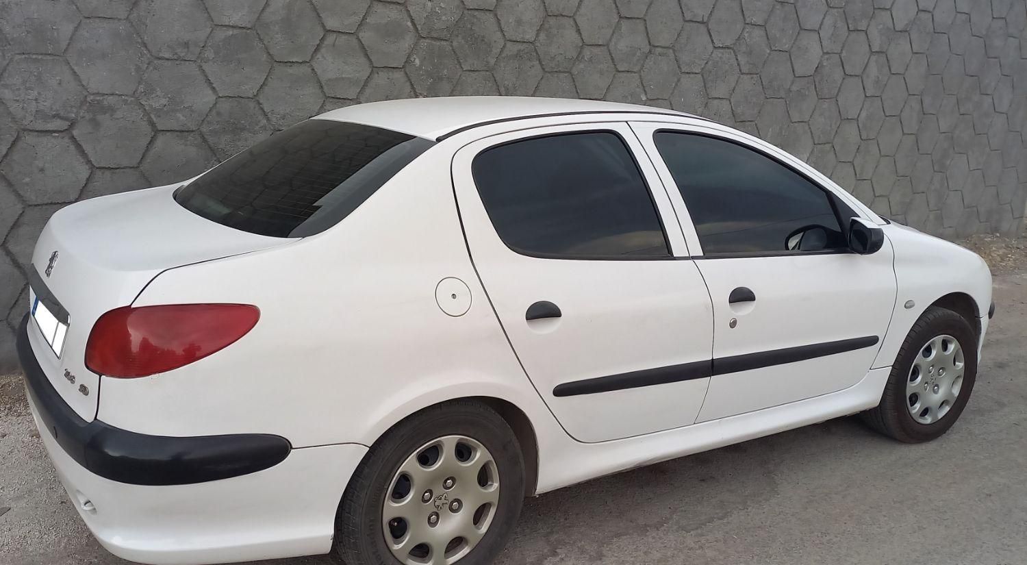 پژو ۲۰۶ صندوق دار v8 - 1394