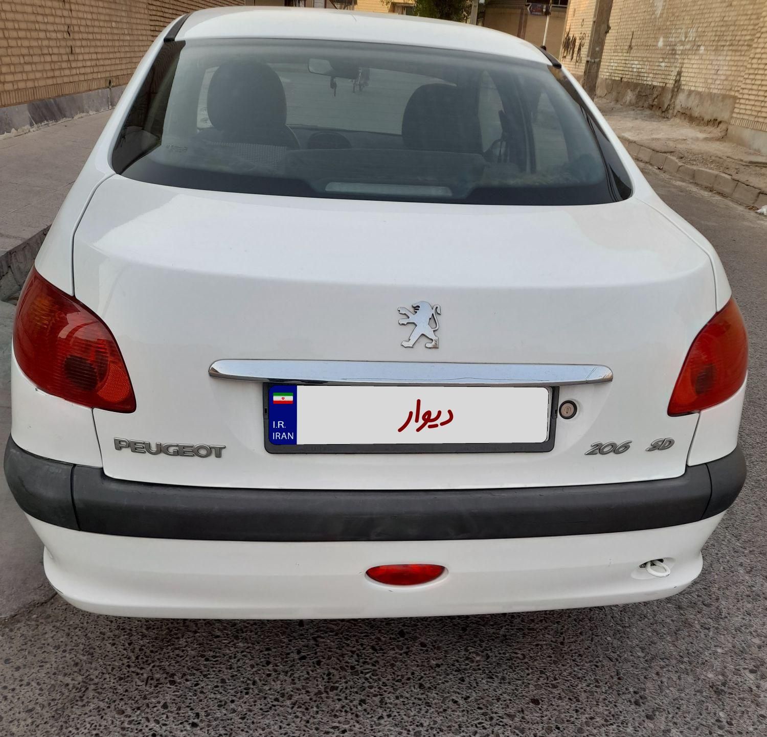 پژو ۲۰۶ صندوق دار v8 - 1394
