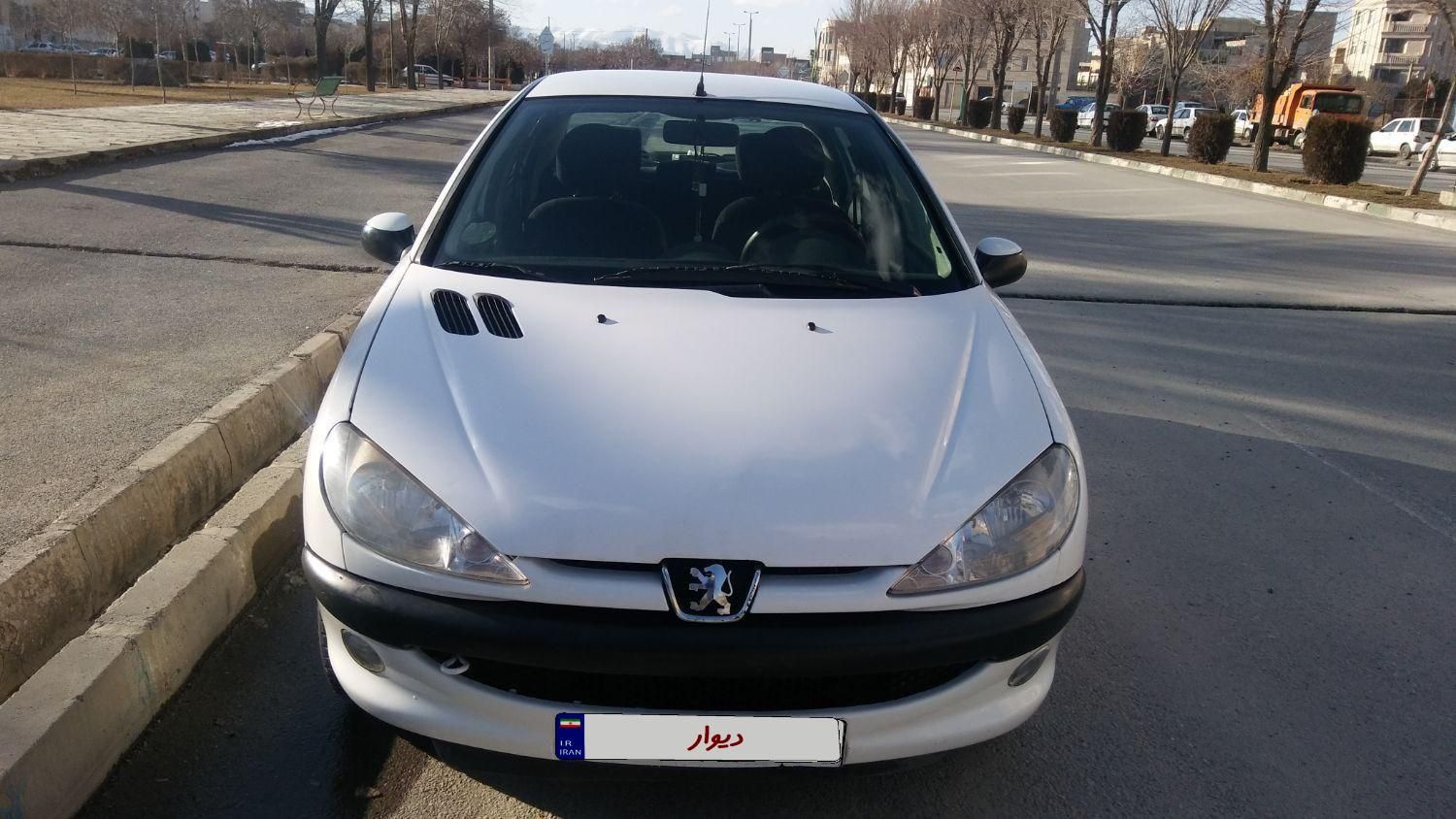پژو ۲۰۶ صندوق دار v8 - 1390