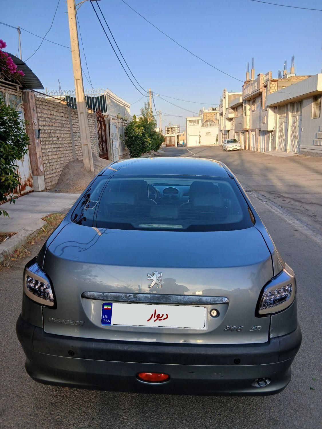 پژو ۲۰۶ صندوق دار v8 - 1396