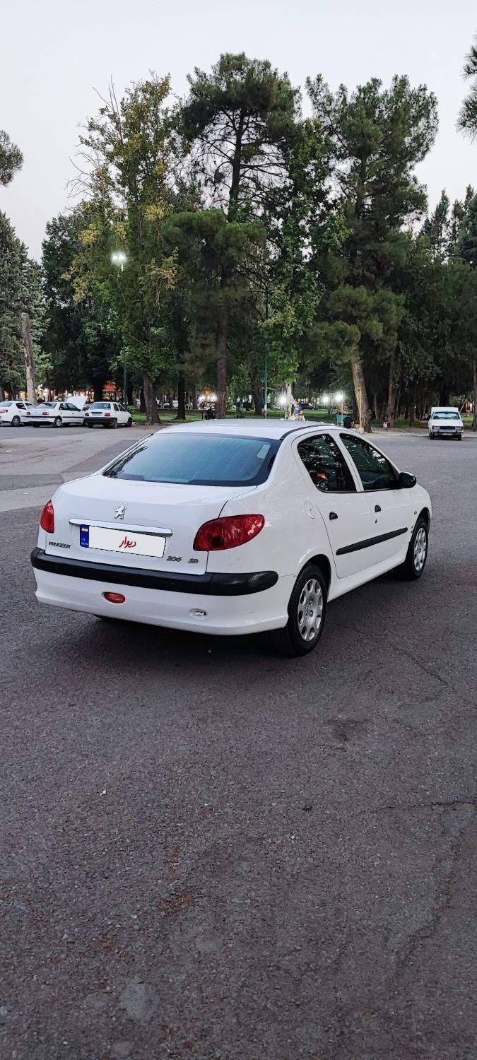 پژو ۲۰۶ صندوق دار v8 - 1394