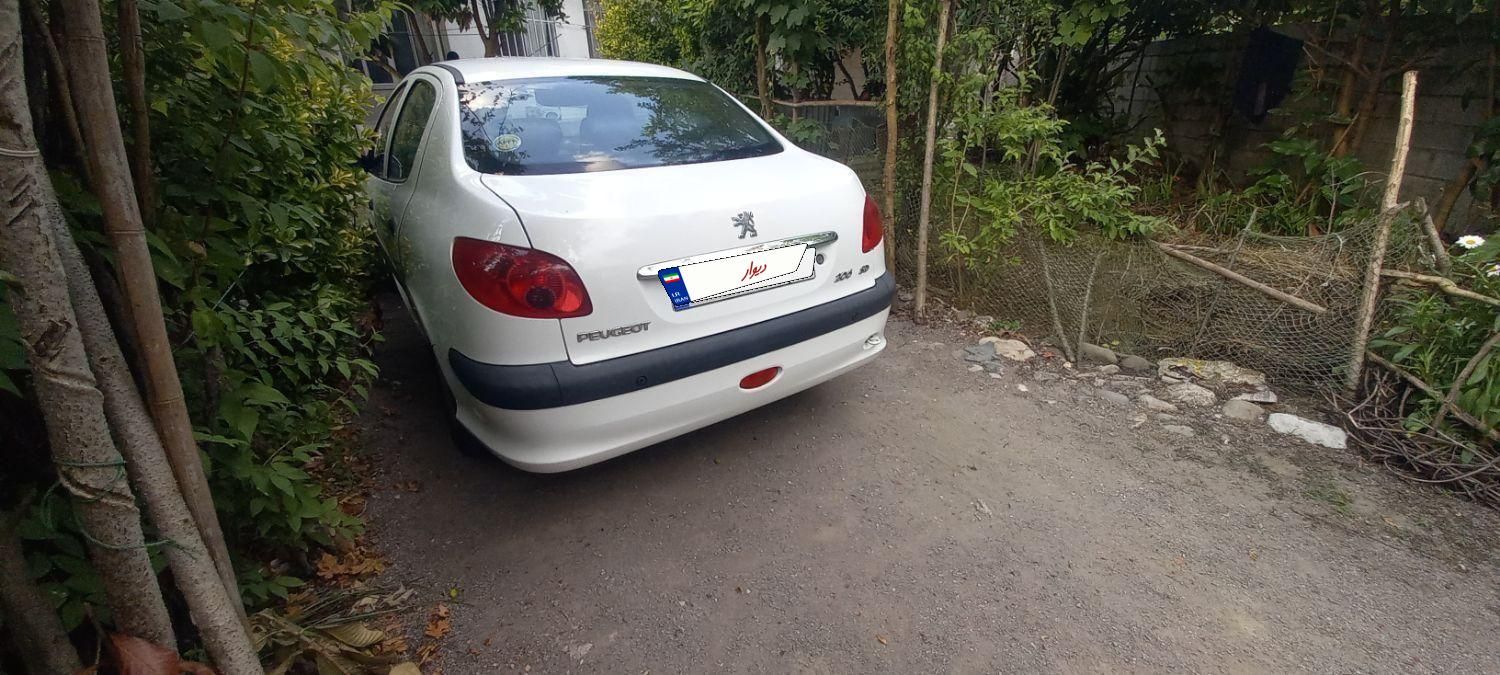 پژو ۲۰۶ صندوق دار v8 - 1395