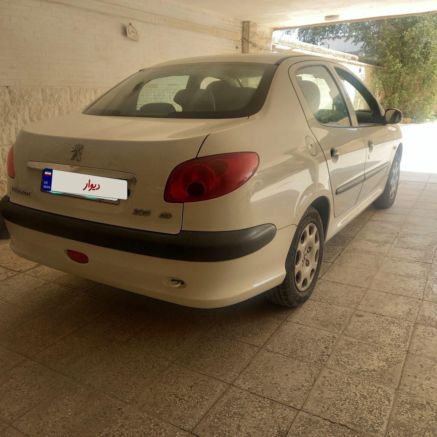پژو ۲۰۶ صندوق دار v8 - 1395