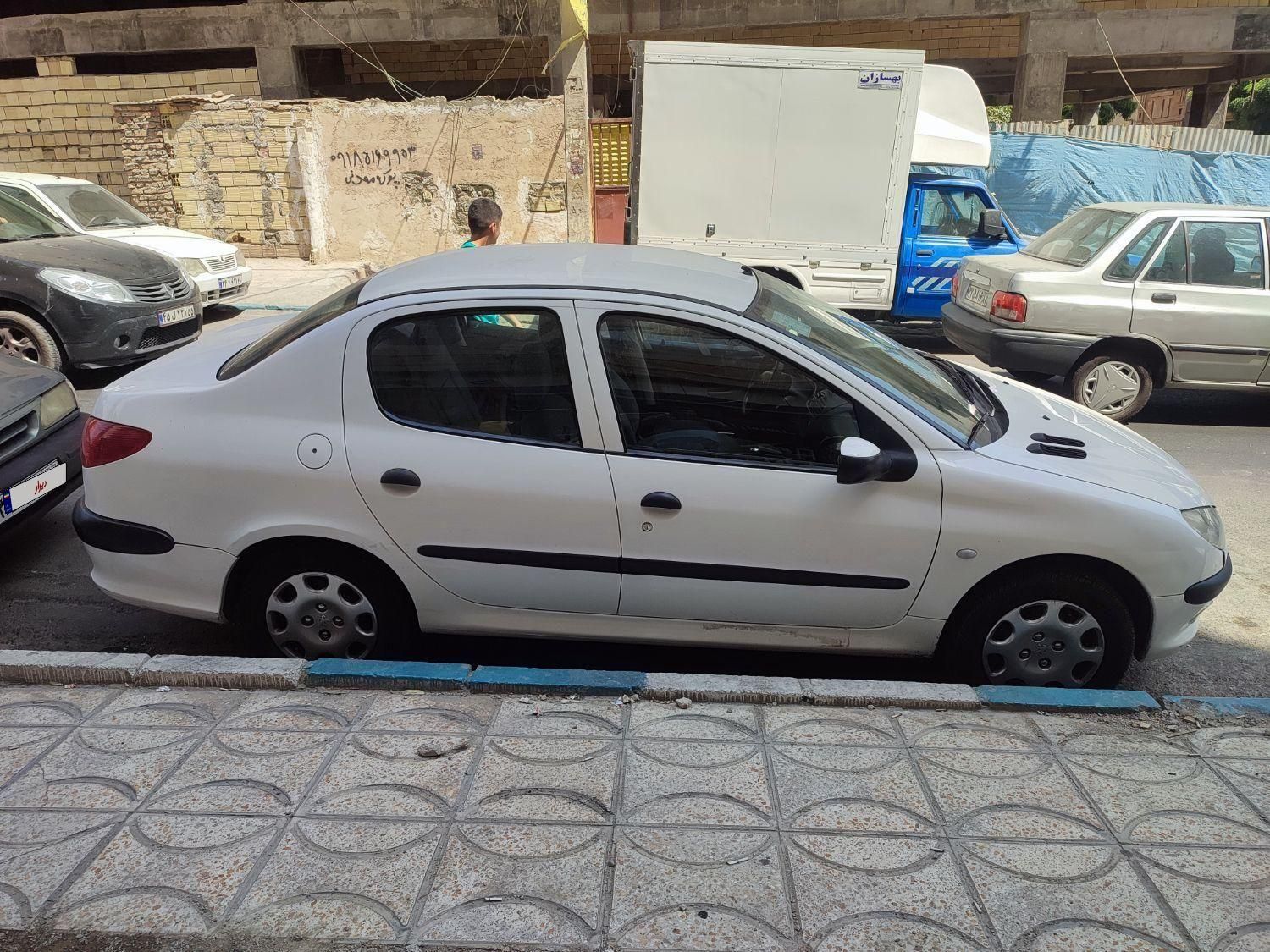 پژو ۲۰۶ صندوق دار v8 - 1398