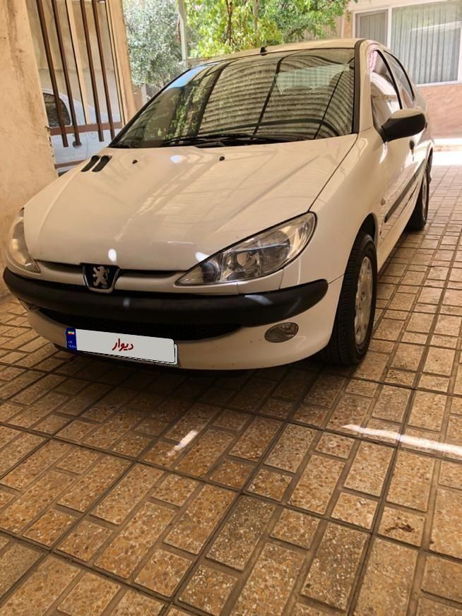 پژو ۲۰۶ صندوق دار v8 - 1396