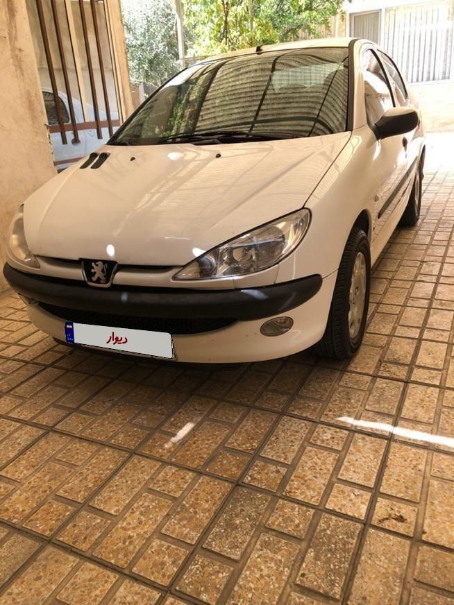 پژو ۲۰۶ صندوق دار v8 - 1396