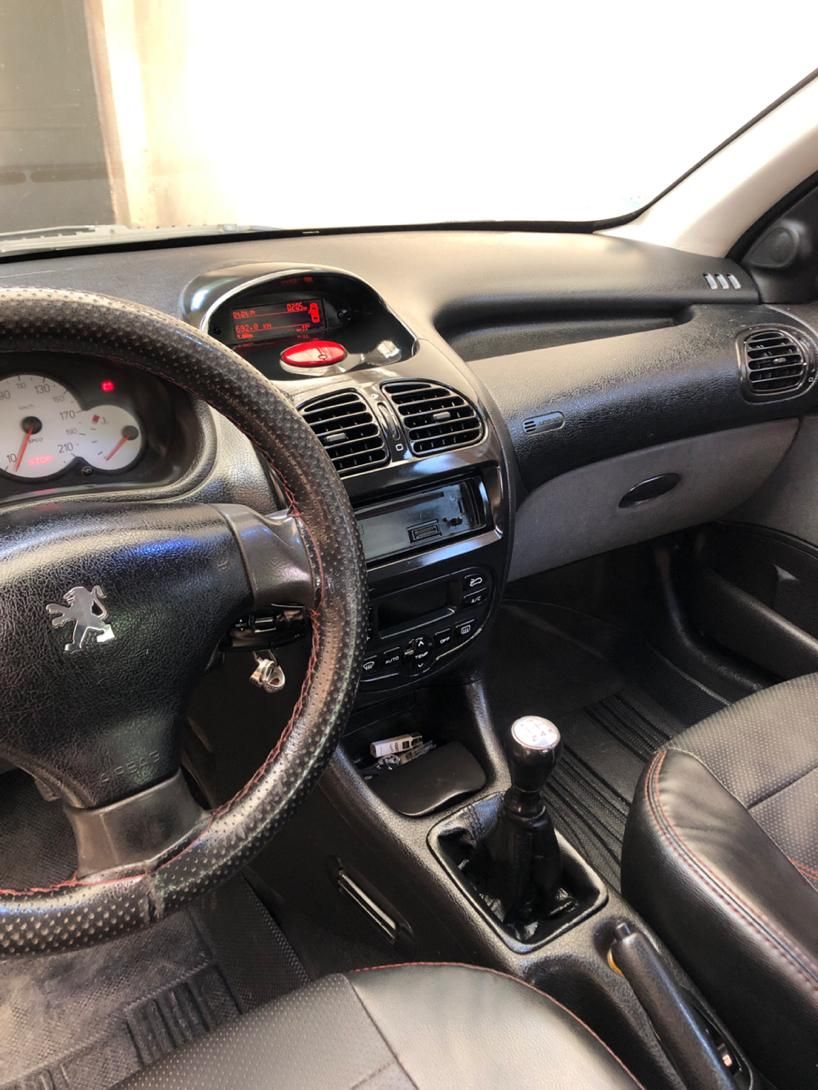 پژو ۲۰۶ صندوق دار v8 - 1396