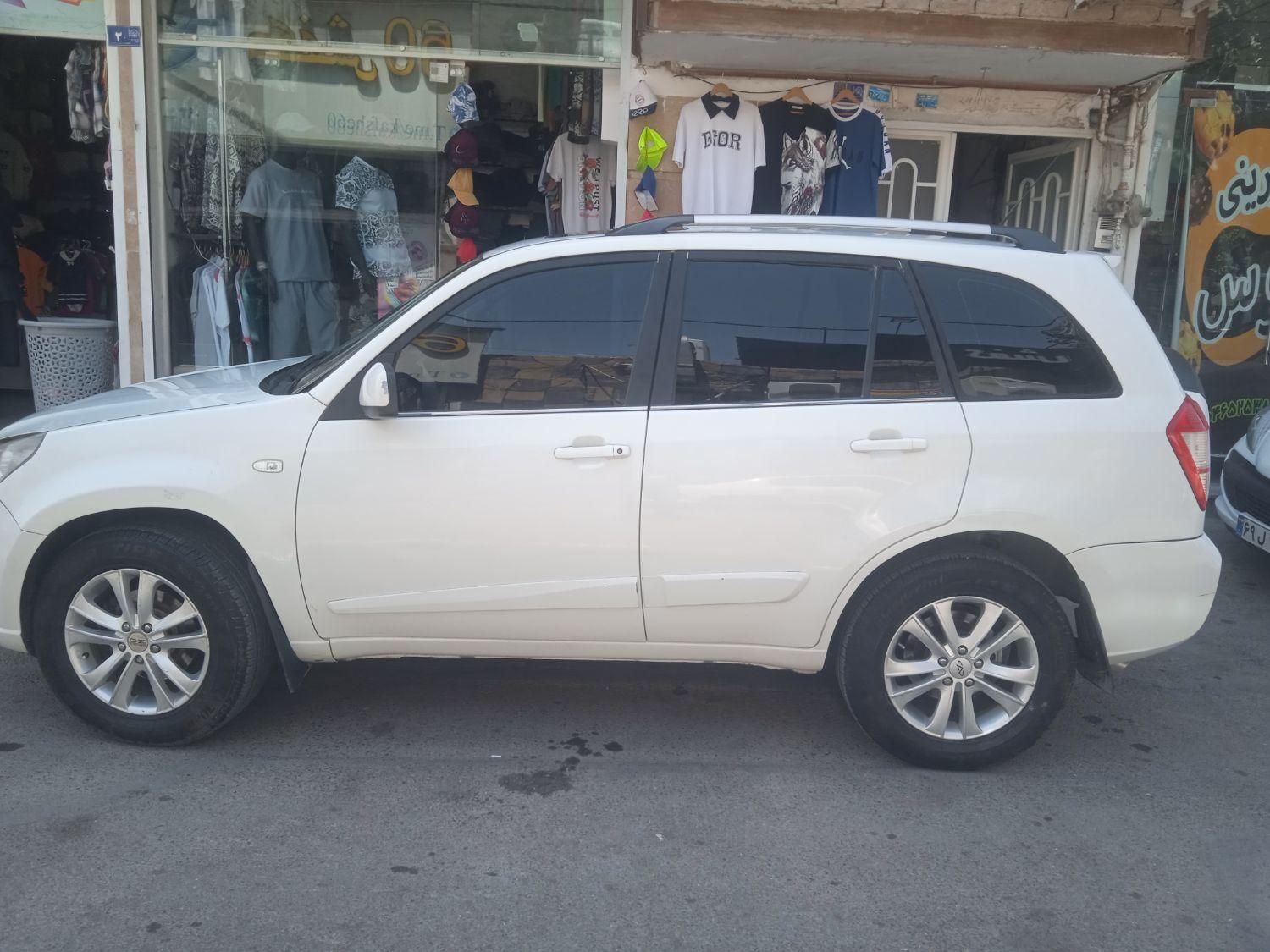 خودرو ام وی ام، X33 آگهی ann_19726980