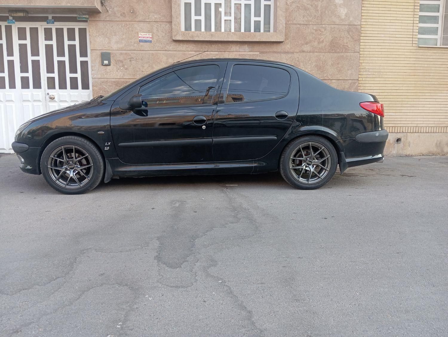 پژو ۲۰۶ صندوق دار v8 - 1395
