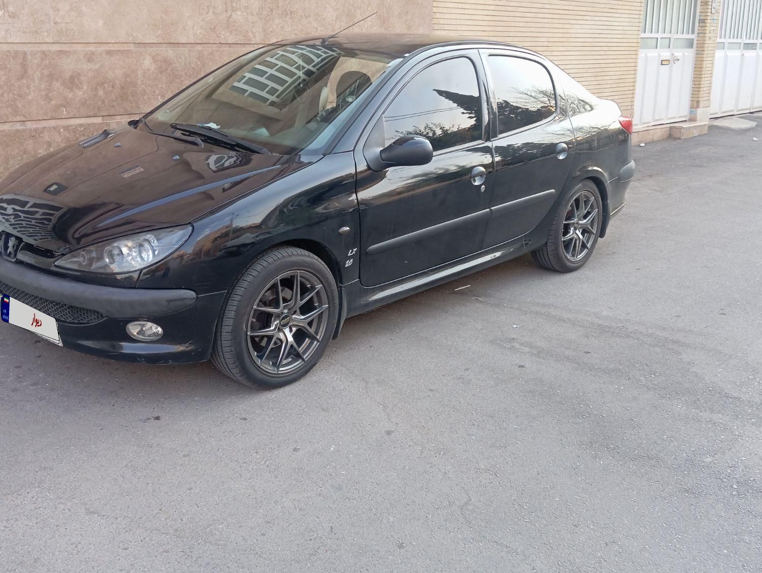 پژو ۲۰۶ صندوق دار v8 - 1395