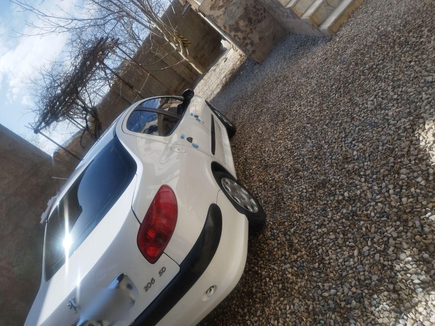 پژو ۲۰۶ صندوق دار v8 - 1390