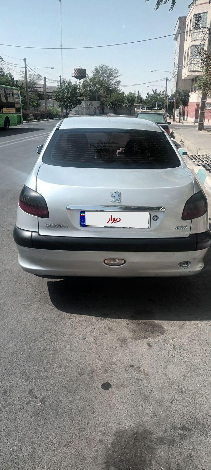 پژو ۲۰۶ صندوق دار v8 - 1385