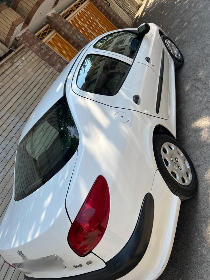 پژو ۲۰۶ صندوق دار v8 - 1399