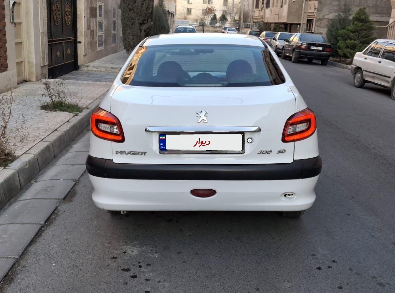 پژو ۲۰۶ صندوق دار v8 - 1392