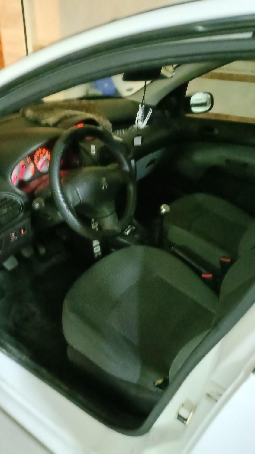 پژو ۲۰۶ صندوق دار v8 - 1395