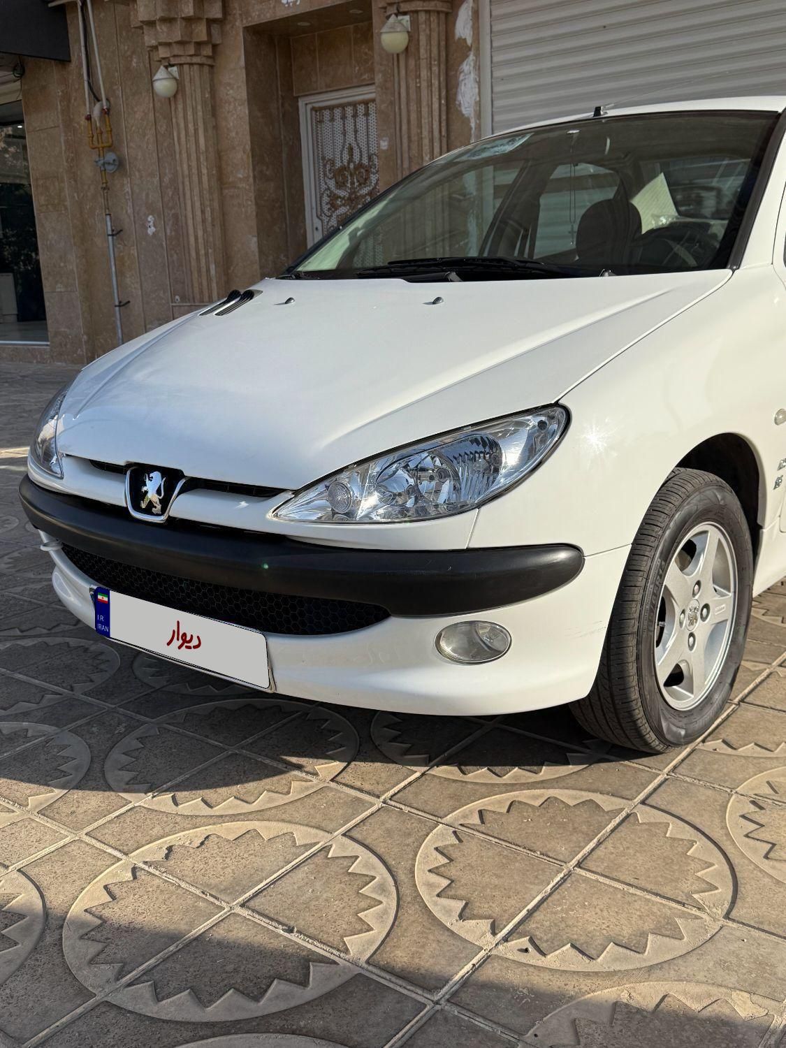 پژو ۲۰۶ صندوق دار v8 - 1396