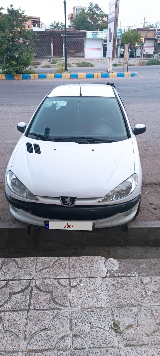 پژو ۲۰۶ صندوق دار v8 - 1394