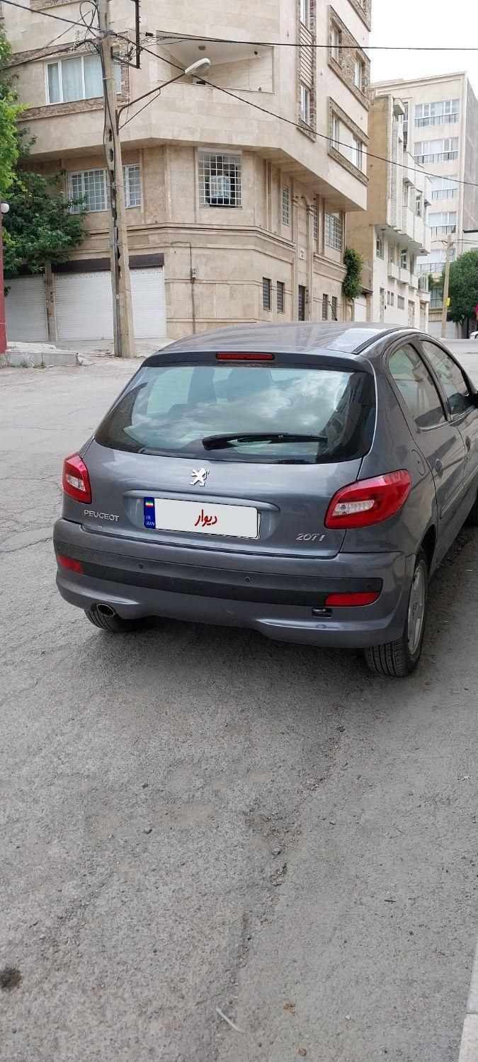 پژو 207 اتوماتیک - 1389