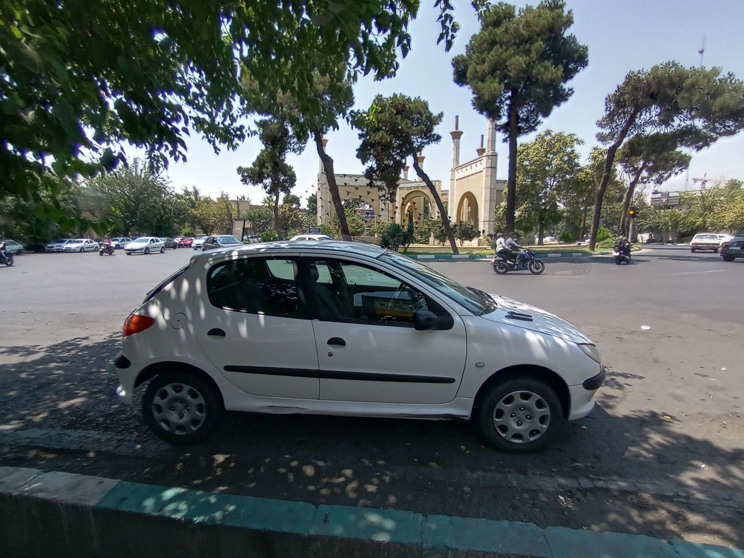 پژو 206 تیپ 2 - 1390