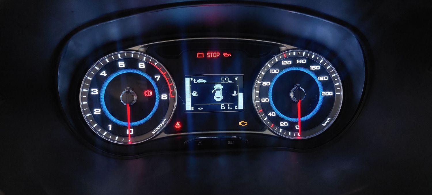 کوییک R دنده‌ای - 1404