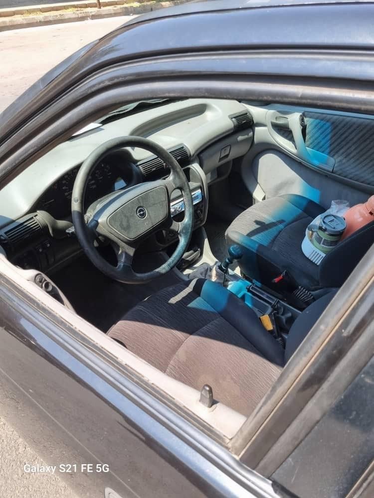 اپل آسترا هاچ بک 1600 شرکتی J - 1995