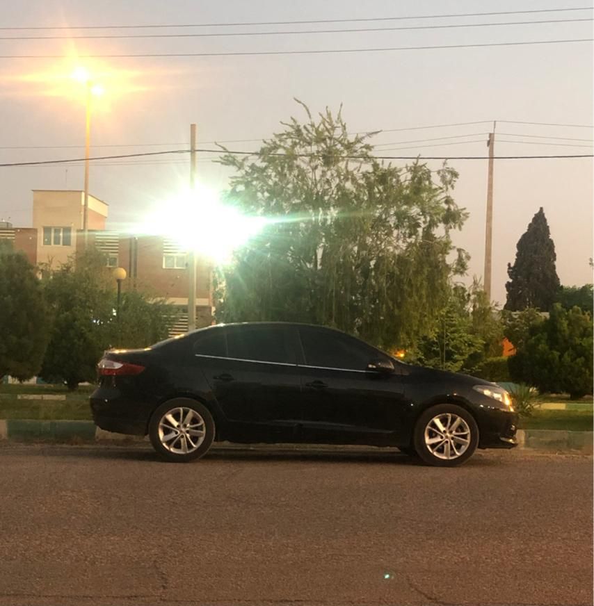 خودرو رنو، فلوئنس آگهی ann_19740183