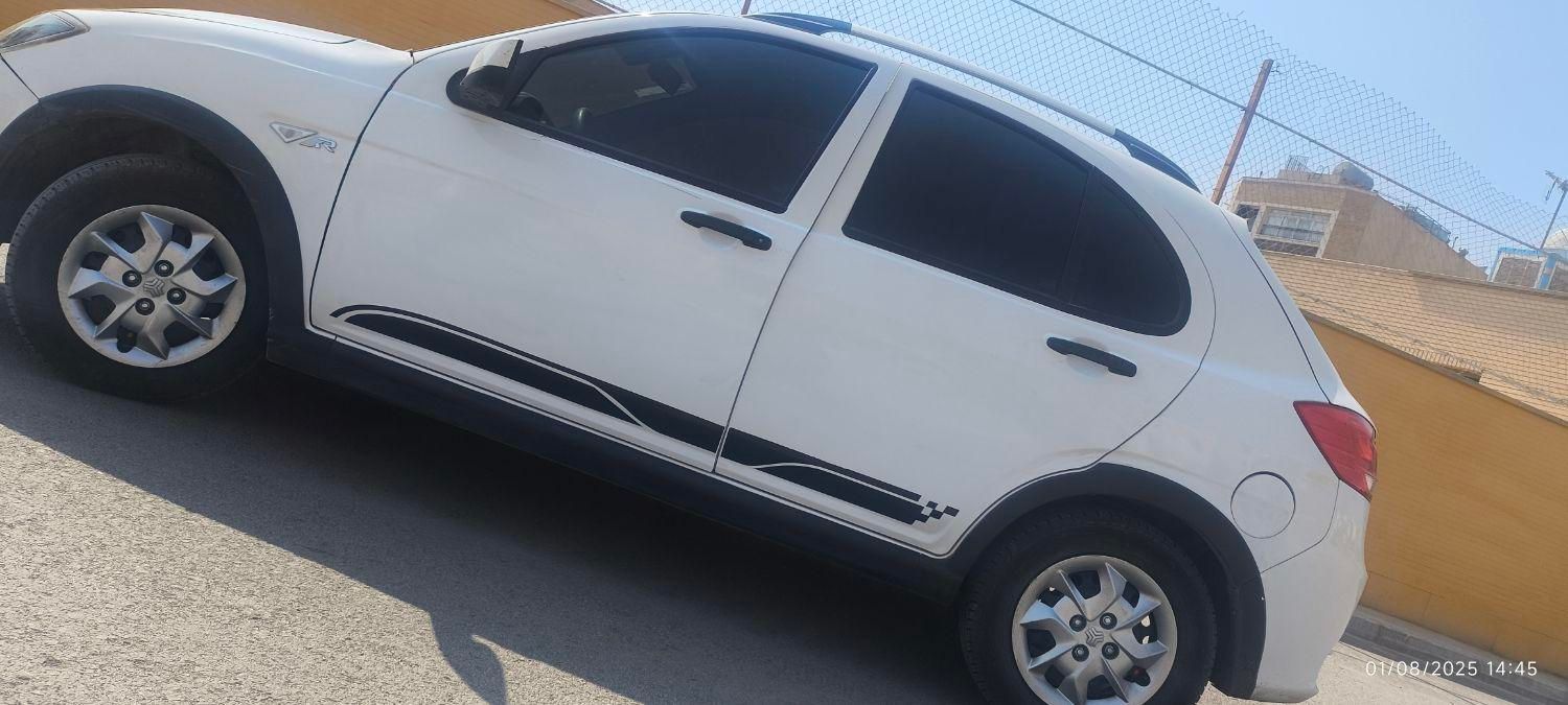 کوییک R دنده‌ای - 1402